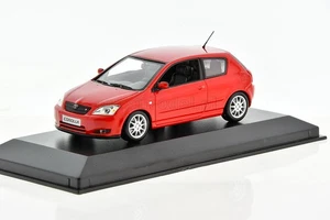 TOYOTA Corolla Red 2002 1/43 MINICHAMPS - Picture 1 of 5