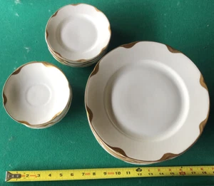 Juego de placas Meridian Mutual China Co. O&EG Royal Austria / 18 quilates 10”, 6,5”, 6” - Imagen 1 de 9