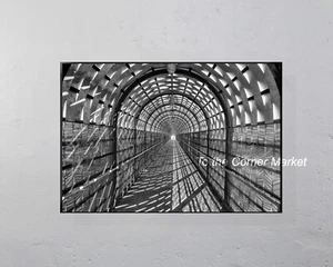 PEDESTRIAN BRIDGE - PHOTOGRAPHIC PRINT IN 4 x 6 INCH FRAME - Picture 1 of 2