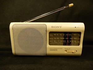 SONY ICF-480S 3 BAND FM/MW/SW ANALOG WORLD RECEIVER PORTABLE RADIO WORKING - Picture 1 of 8