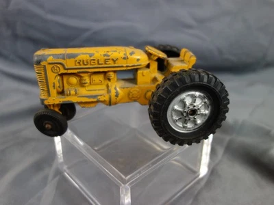 Pre-Owned Vintage Hubley Kiddie Toy Farmall Yellow Die Cast Tractor - Image 1 of 4
