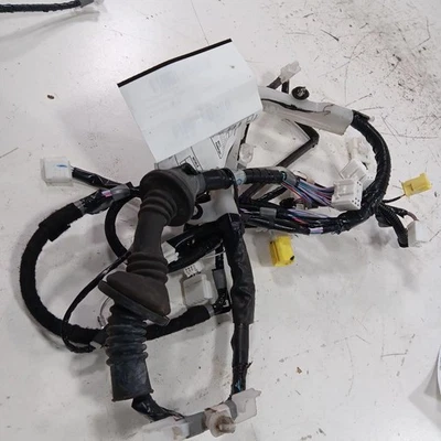 Arnés de puerta Toyota Prius C cableado delantero derecho pasajero 2017 2016 2015  Foto 1 de 4