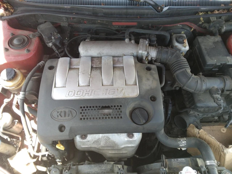 Conjunto de filtro de aire usado se adapta a: Kia Spectra 2003 1,8 grado A Foto 1 de 4