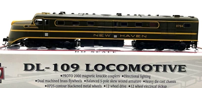 HO LIFE LIKE PROTO 1000 30574 DL-109 LOCOMOTIVE NEW HAVEN NH # 0704 - Image 1 of 3