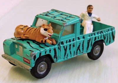 Modellauto 1:43 Corgi Toys Land Rover 109 WB Daktari Safari Jeep mit Figuren - Bild 1 von 4