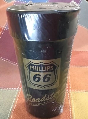 Vaso de viaje de plástico Phillips 66 "Roadster" negro con escritura dorada gasóleo 66 Foto 1 de 4