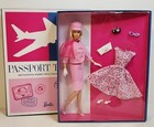 PASZPORT DO RÓŻOWEJ LALKI BARBIE 2012 KRAJOWA KONWENCJA ZŁOTA ETYKIETA MATTEL W3334