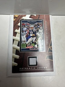 TOM BRADY AUTENTICA JERSEY CARD 2006 TOPPS TRUE CHAMPIONS (Rosso) - Foto 1 di 6