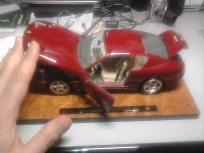MODELLO SCALA 1:18 FERRARI 456 GT SU RADICA DI NOCE SPECIAL EDITION - Immagine 1 di 4