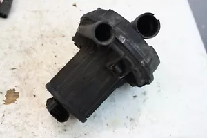 Pompe à air secondaire Audi A3 8L 1,8 20V 06A 959 253 B - Photo 1/10