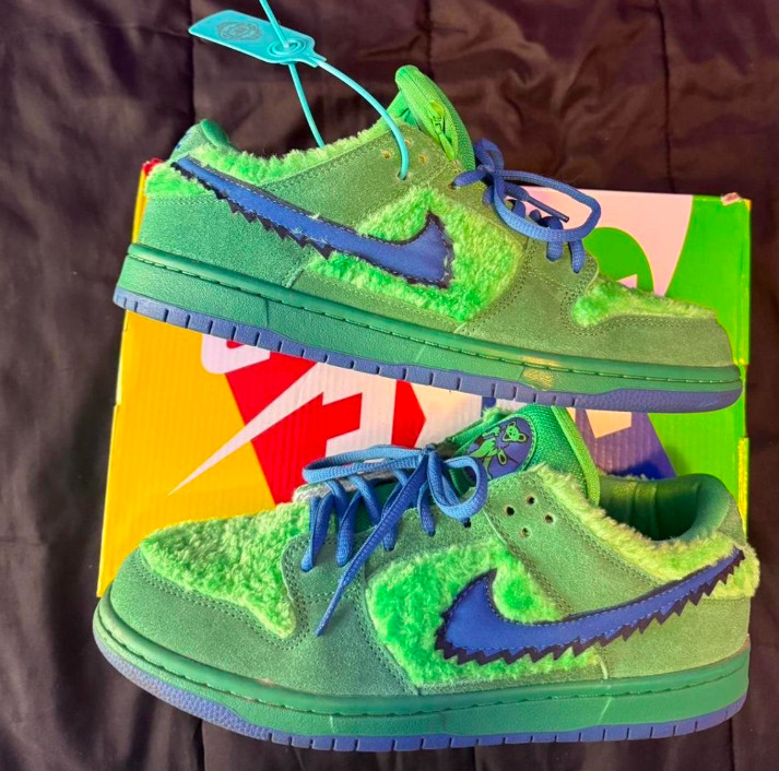 Nike SB Dunk Low x Grateful Dead Green Bear 2020 for Sale Nike SB Dunk Low x Grateful Dead Green Bear 2020 for Sale