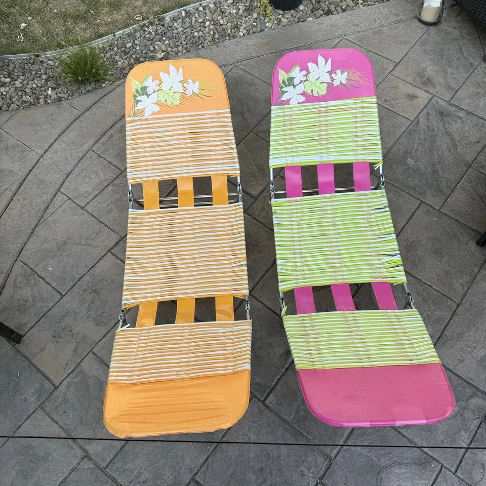 Vibrante Par de Sillones Retro de Aluminio y Vinilo con Correa para Piscina Patio! Rosa y naranja Foto 1 de 4