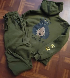  Sweat Suits Female Green Black Queen Sweat Suit size  Large New with Tags  - Picture 1 of 24