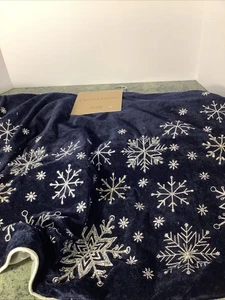 Christian Lacroix Christmas Tree Shirt 52” Navy with Silver Snowflakes Holiday - Picture 1 of 7