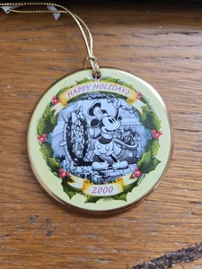 Limited Edition Steamboat Willy Happy Holidays 2000 Ceramic Christmas Collectabl - Picture 1 of 5