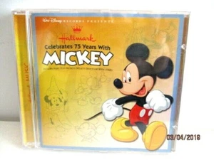 Hallmark Festeggia 75 anni con CD Topolino 12 canzoni debutto musicale in Steamboat Willie - Foto 1 di 2