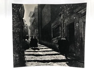 Clipping Ritaglio originale 1956 Scanno strada di paese e donne in costume - Picture 1 of 1