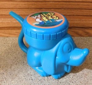 25-860 Vintage RARE Guateplast Wild Sip Blue Hound Wiener Dog Childs Sippy Cup - Picture 1 of 6