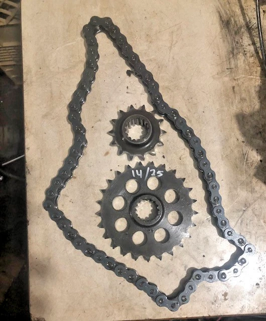 277 Tundra II Bombardier Skidoo moto de nieve trineo cadena y engranajes 14/25 Foto 1 de 1