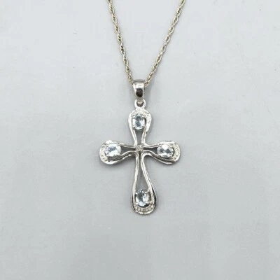 Colar corrente pingente cruz aberta prata esterlina topázio azul claro 18" 3,2 g - Imagem 1 de 4