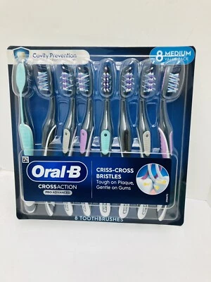 Oral B - Cross action Pro Advanced 8 cepillo de dientes medio paquete económico  Foto 1 de 4