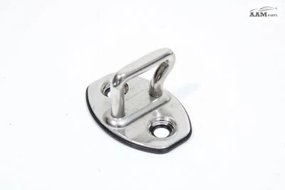 AUDI A4 QUATTRO B9 2017-2022 PESTILLO PUERTA DELANTERA O TRASERA IZQUIERDA O DERECHA STRIKER OEM Foto 1 de 4