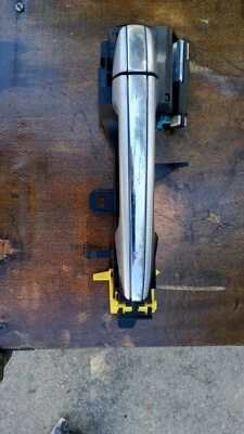 Toyota Sienna 2013 montaje manija puerta corredera trasera OEM código 1D3 cromo Foto 1 de 3