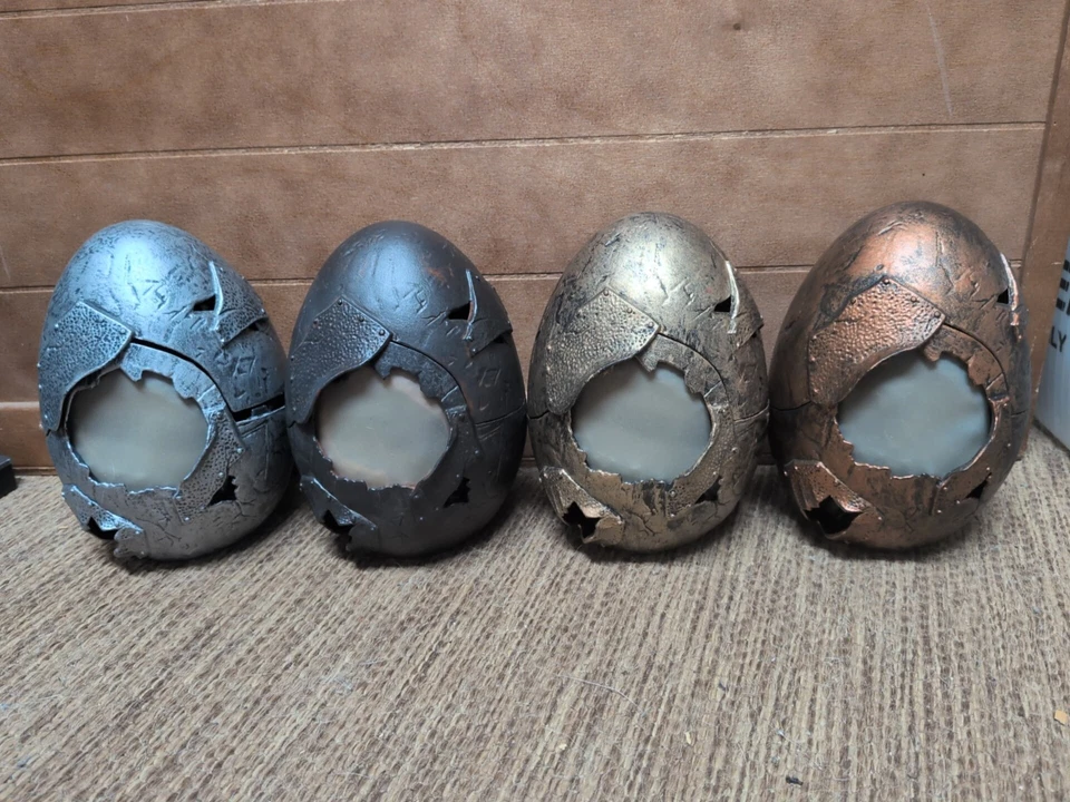 Lote de 4 Mega Bloks Dragones Metálicos Con Huevos Foto 1 de 2