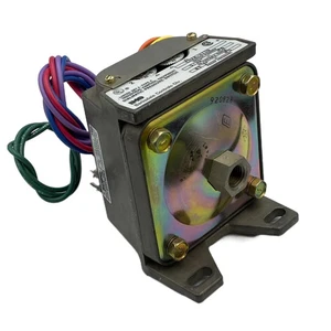 CD2H-H2SS Barksdale Dialmatic Pressure Switch - Picture 1 of 2