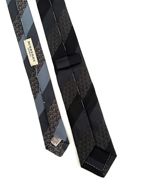 Burberry London Thin Tie Classic. 100% Silk. Made in England. - Image 1 of 4