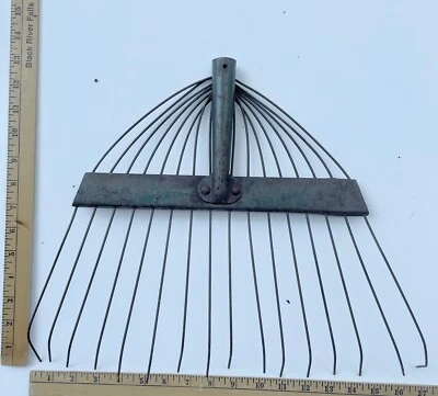 Antique-Vintage Steel Wire Tine Lawn Garden Leaf Hand Rake Head Farmhouse Rust-A - Image 1 of 4