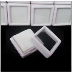 20 Stück Kunststoffboxen für Diamanten oder Edelsteine: weiß oder schwarz Auswahl 3x3 cm - Bild 1 von 2