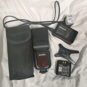 Godox V860II-C Canon TTL Flash Speedlite Rechargeable Battery Charger - Picture 1 of 3