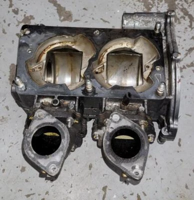 Tigershark Monte Carlo TS-770 770 cárter biela extremo inferior 1997 3008-426 Foto 1 de 4