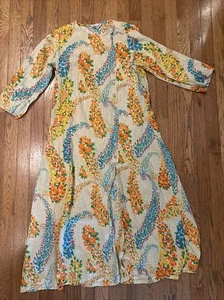 Vintage 1960 Dress kimono With Slit Up Leg Size Large - Picture 1 of 12