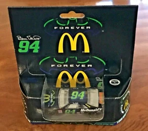 Bill Elliott #94 McDonalds Batman Forever Thunderbat 1995 1/64 acción diecast - Imagen 1 de 5