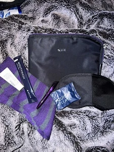 Cute Tumi Delta Gift Baggie Pouch Makeup Bag All Kinds Of Goodies! Travel Bag - Picture 1 of 3