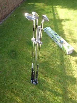 NUEVO ~ PORTADOR DE PALOS DE TIERRA DE PRÁCTICA ~ TIENE CAPACIDAD PARA 3 PALOS DE GOLF, IDEAL PARA PRACTICAR   - Imagen 1 de 4