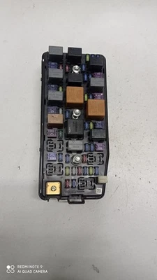 BOITIER MODULE FUSIBLE CHEVROLET CAPTIVA  AK62243 08085D (C9A) - Immagine 1 di 3