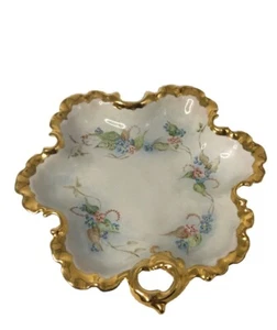 Vintage White Floral Porcelain Decorative Dish With Ruffled Gold Trim Signed  - Picture 1 of 2