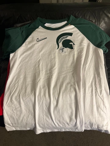 Michigan State Spartans T shirt NIke Dri fit L stitched logo patch super clean Cover