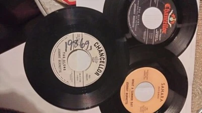 3 Johnny Burnette rare 45s Foto 1 de 2
