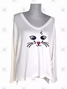 Top de pijama grande con gráfico "cara de gato" tejido ropa de salón para dormir Free Press para mujer - Imagen 1 de 9