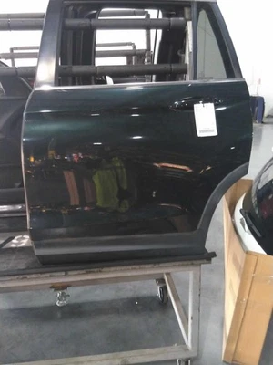 2016 Honda Pilot Left Rear Door Black Used, 107K Miles, Scuffs, OEM Part - Imagem 1 de 4