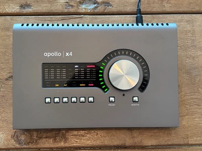 Universal Audio Apollo x4 Thunderbolt 3 Desktop Audio Interface - Image 1 of 4