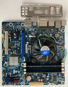 Mainboard intel DH67BL incl. CPU Core i5 + RAM 2 x 8GB + Lüfter + Sockelblende - Bild 1 von 3