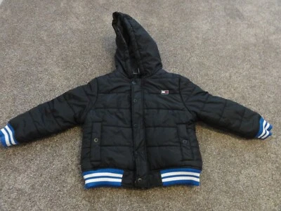 KIDS TOMMY HILFIGER BLACK HOODED PUFFFY WINTER JACKET SIZE XL 7 - Image 1 of 4