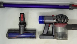 USED Dyson v7 Animal Cordless Vacuum Cleaner - Needs New Battery - Picture 1 of 8
