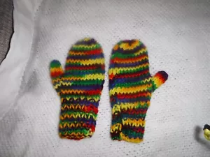 HAND KNIT ACRYLIC MITTENS - BRIGHT MULTI - SMALL CHILD - NEW - Picture 1 of 1