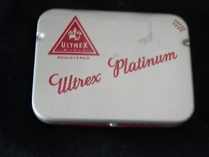 Condón Ultrex Platinum de lata de 1950 con condones originales - Imagen 1 de 3